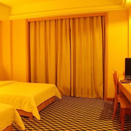 Dongguan Chang'An Hongbao Fashion Hotel Exterior photo